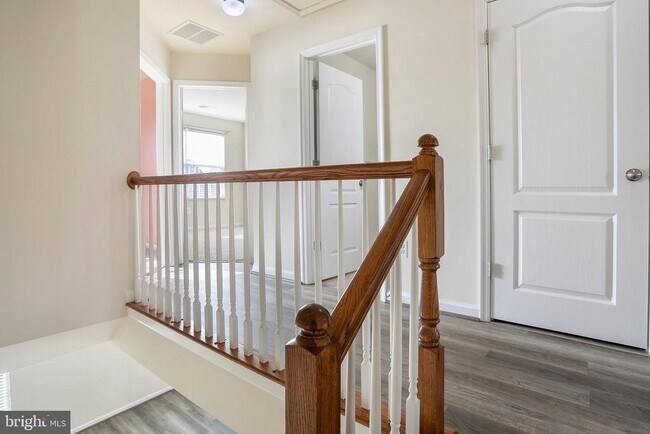 Building Photo - 2887 Falkirk Alley