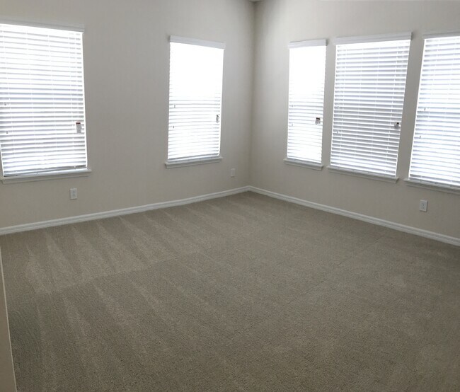 Building Photo - 478 Windmill Palm Cir