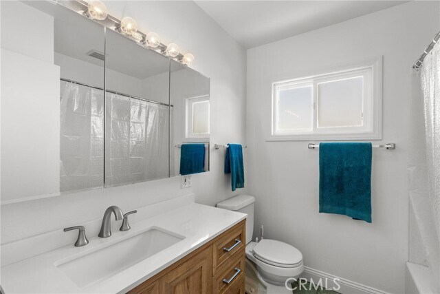 Building Photo - 321 Vía San Sebastian