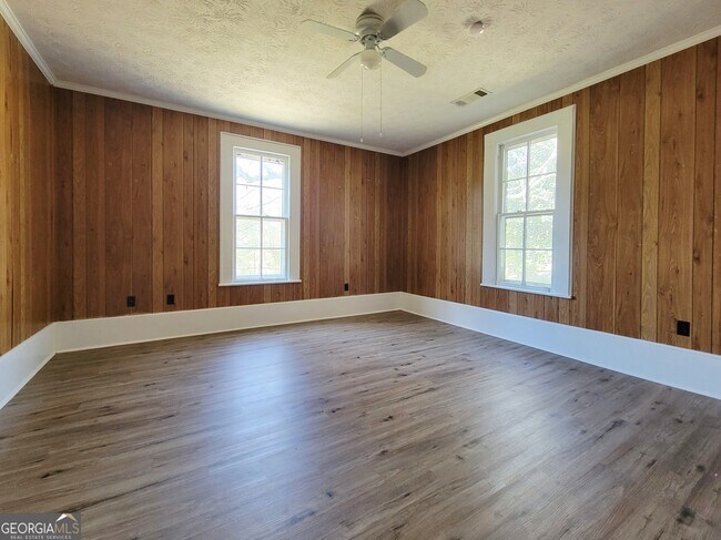 Building Photo - 334 Bill Rutledge Rd