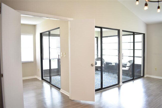 Building Photo - 1702 Aura Ct