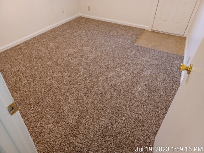 Building Photo - 228 W Dakota Ave