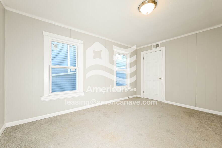 Building Photo - 13 Maytide St