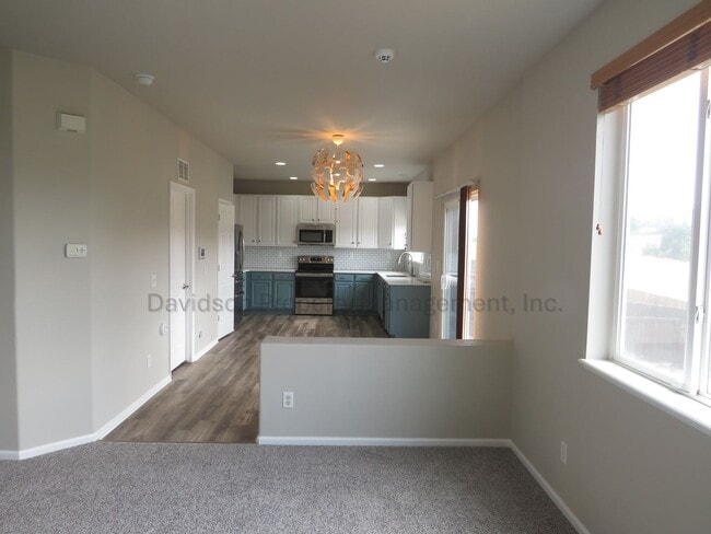 Building Photo - Gorgeous 3 Bedroom House in Eastern Colorado Springs
