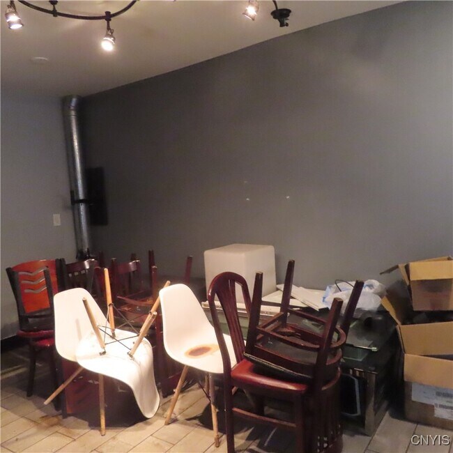 Building Photo - 600 Burnet Ave