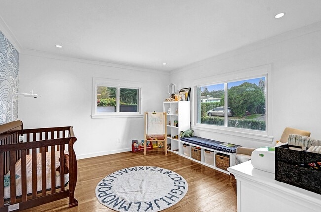 Building Photo - 11425 NE 3rd Ave