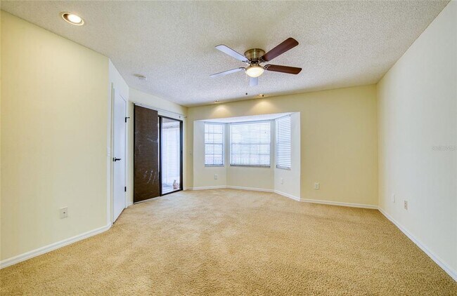 Building Photo - 10410 La Mirage Ct