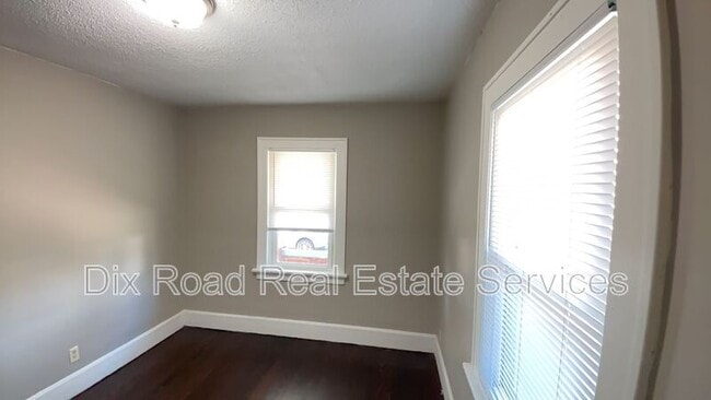 Building Photo - 306 Hudson Ave