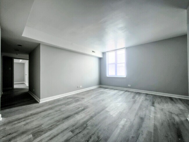 Building Photo - 1840 S Karlov Ave