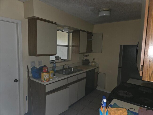 Building Photo - 1211 Sago Palms Blvd