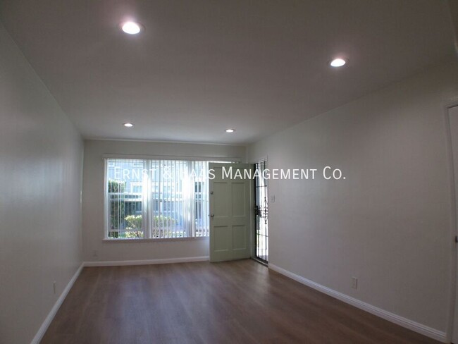 Building Photo - Lovely 1 Bedroom Apartment in Prime Bixby ...