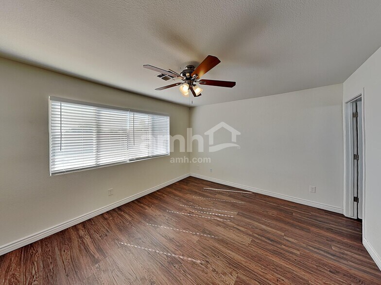 Building Photo - 15009 W Sky Hawk Wy