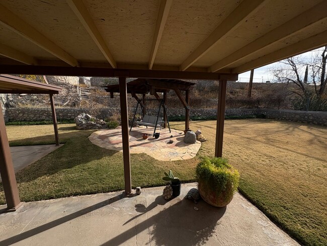 Building Photo - Home for rent on the Westside