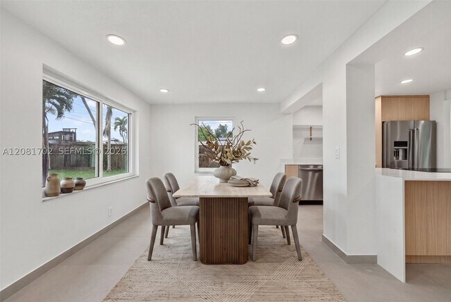 Building Photo - 3036 N 58th Ave
