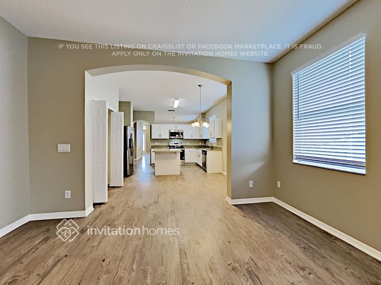 Building Photo - 1419 Royal St George Dr