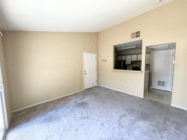 Building Photo - 120 Reflections Dr