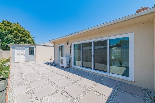 Building Photo - 9859 Howland Dr