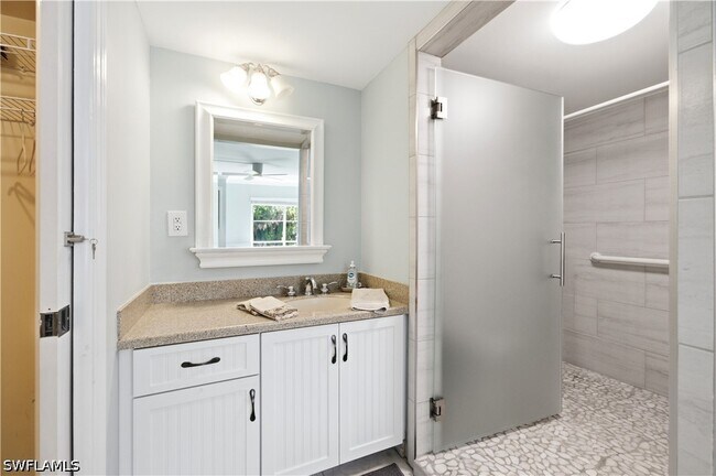 Building Photo - 1083 Forest Lakes Dr