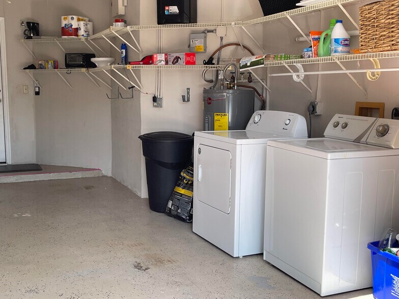 Building Photo - 7942 Lexington Club Blvd