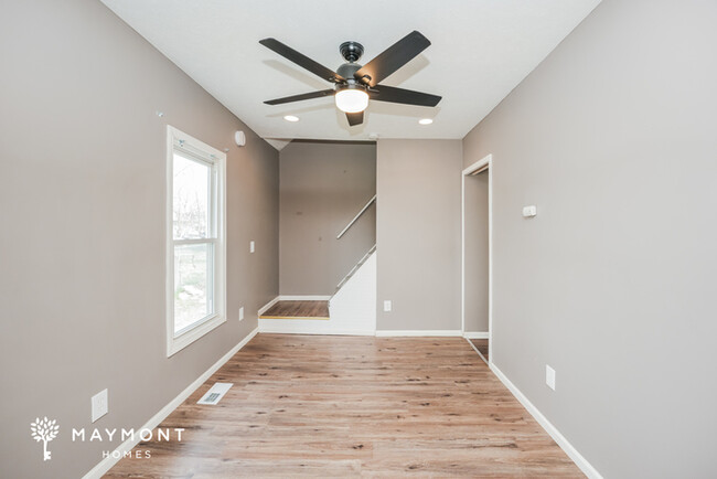 Building Photo - Charming Lorain Home