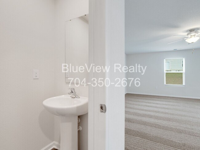 Building Photo - 9346 Creedmore Hills Dr