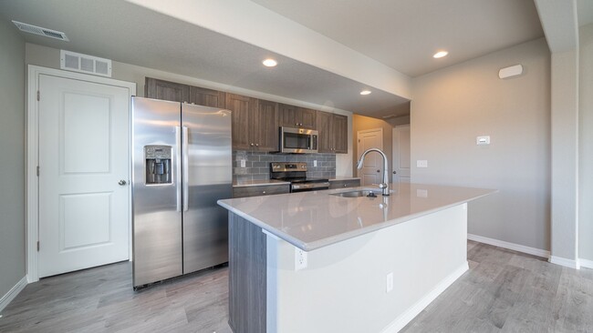 Building Photo - Great Townhome in Cumbre Vista
