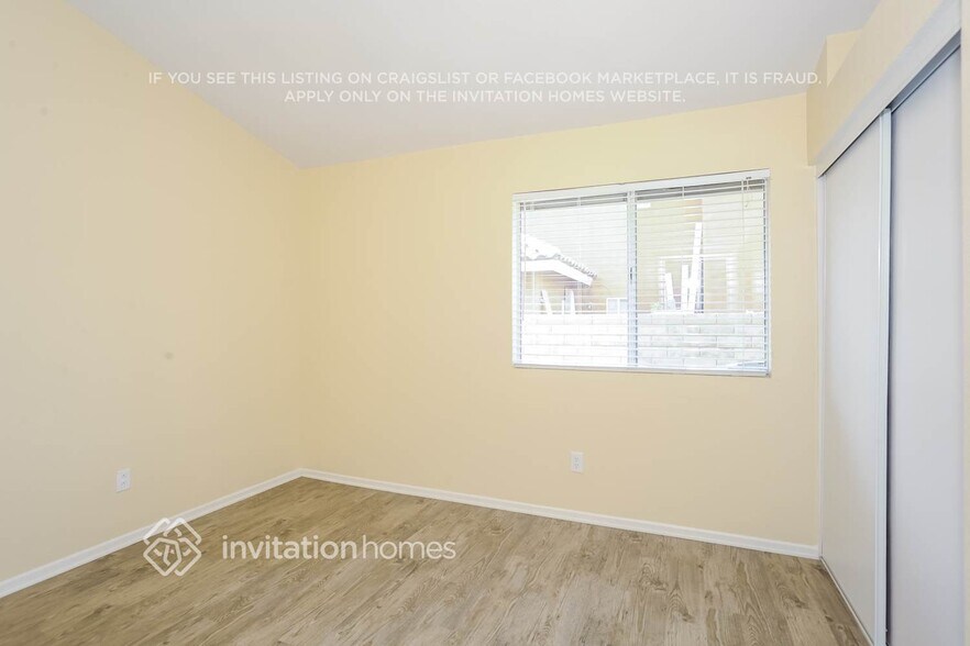 Building Photo - 39826 Milan Dr