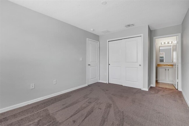 Building Photo - 5118 Adelaide Dr