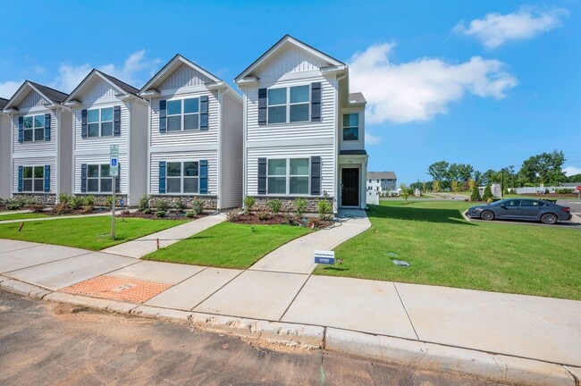 Building Photo - 114 Holmes Corner Dr