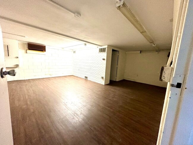 Building Photo - 91 Bailey Ln