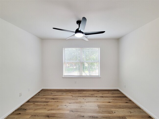 Building Photo - 2814 Bay Springs View