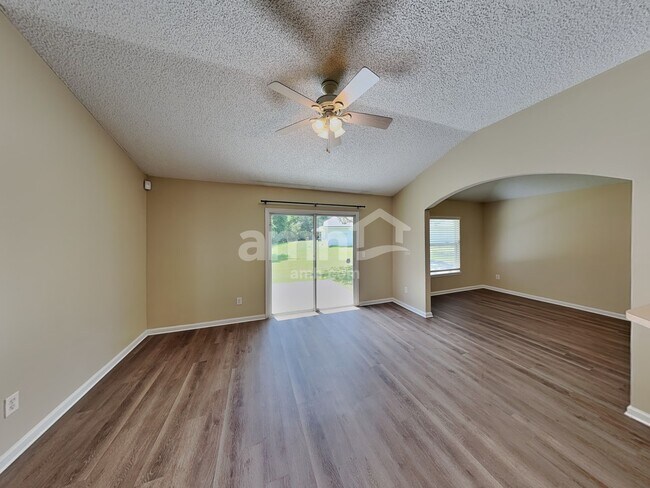 Building Photo - 6486 Hannah Stables Dr