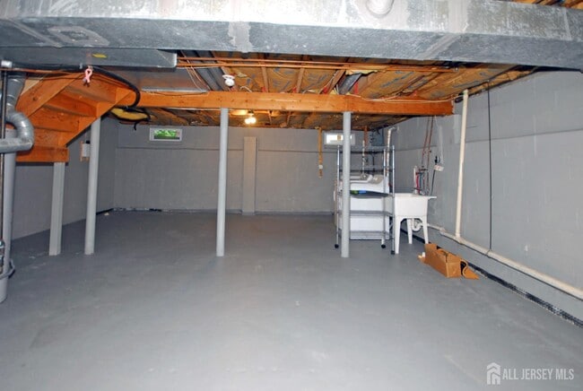 Building Photo - 1 Orchid Ct