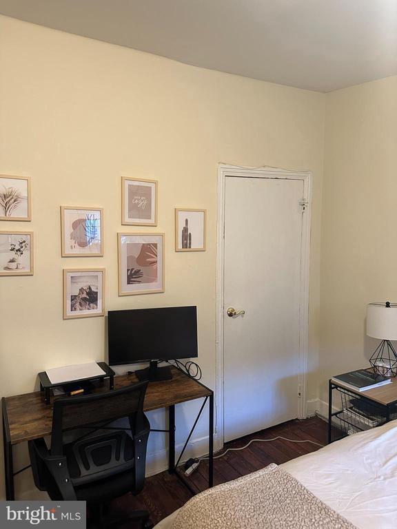 Building Photo - 2144 Kater St