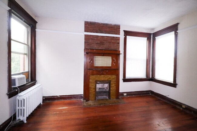 Building Photo - 2705 Eden Ave