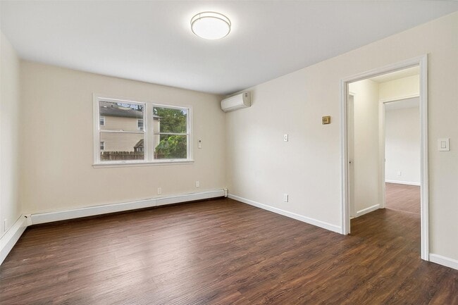 Building Photo - 25 Armourvilla