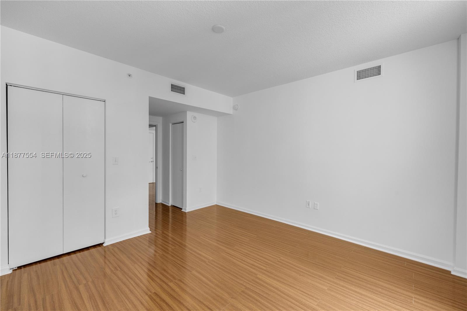 Building Photo - 18800 NE 29th Ave