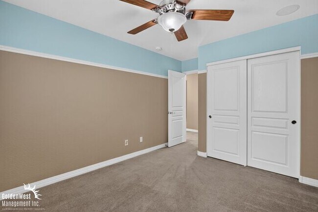 Building Photo - Beautiful 3Bdm 2.5Ba Home with Private Backyard in Power Ranch!