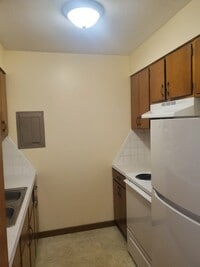 Building Photo - 1234 E Elm St