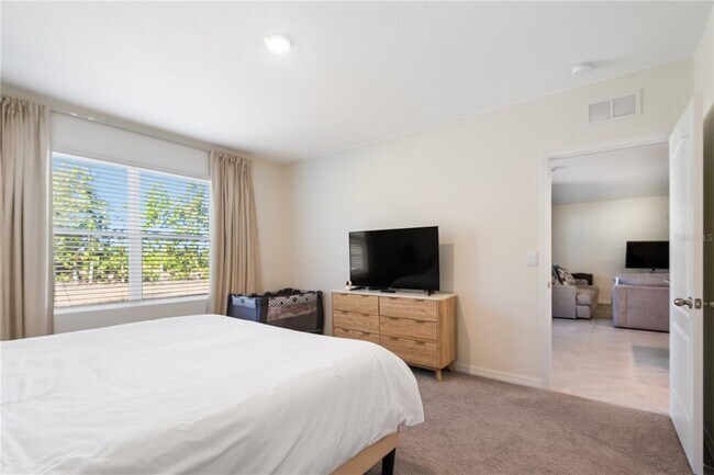 Building Photo - 1348 Hanoverian Dr