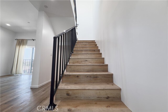 Building Photo - 121 S Coronado St