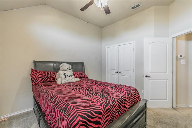 Building Photo - 210 Warbler Dr