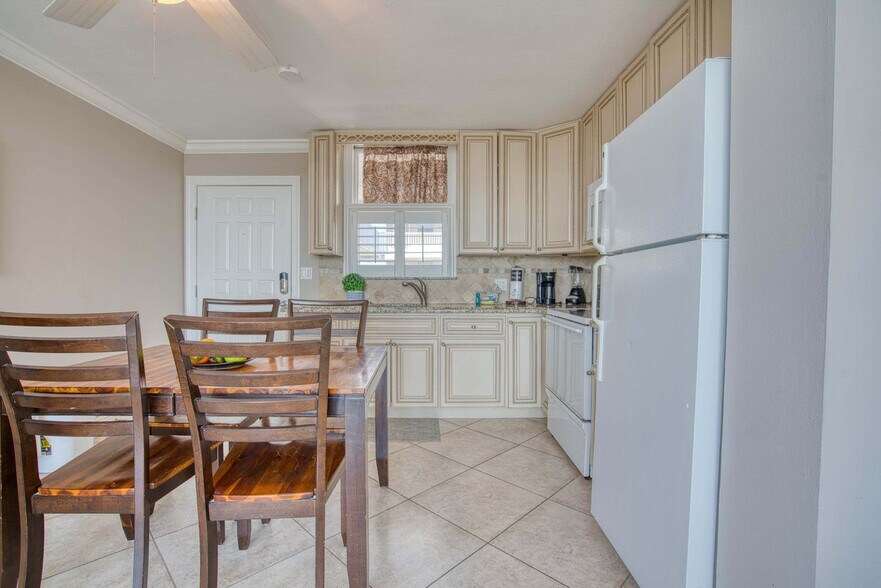 Building Photo - 27954 Hickory Blvd