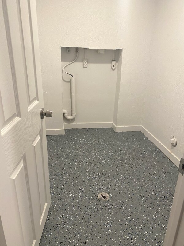 Building Photo - 9120-9122 Osceola St