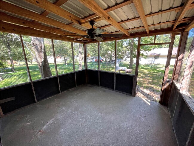 Building Photo - 181 Greenleaf Ln