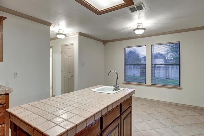 Building Photo - 4249 Rapids Dr
