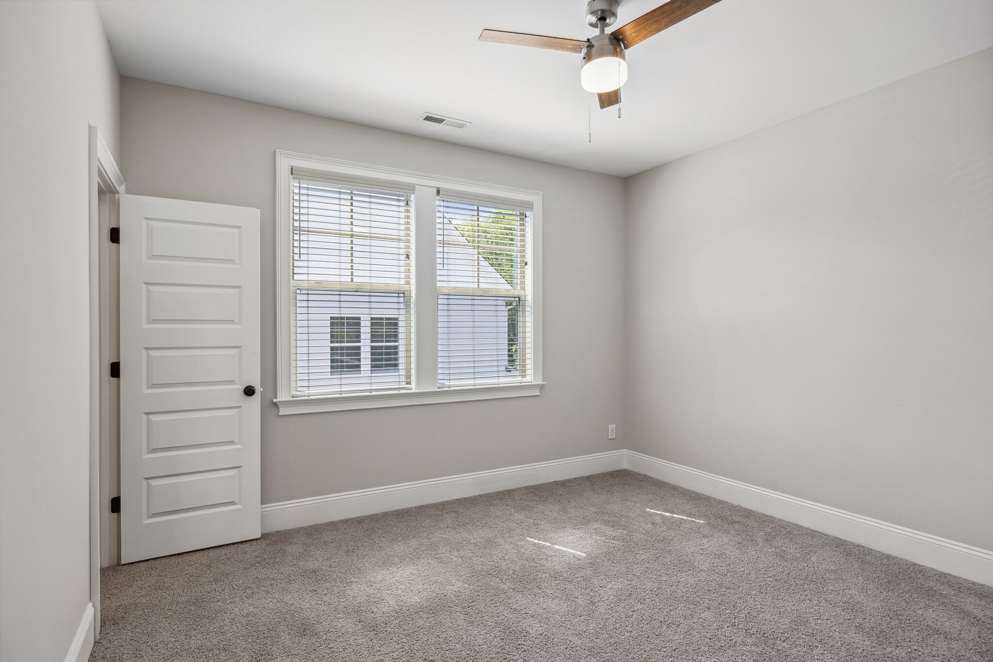 Building Photo - 405 Gilpin Way