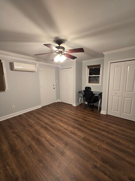 Master bedroom - 1732 Ridgeway Ave NW