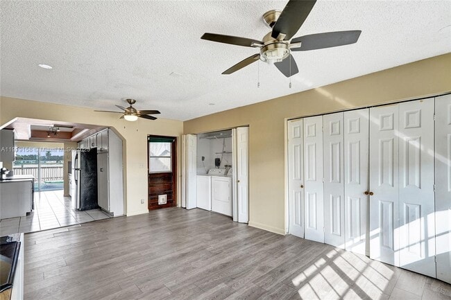 Building Photo - 5551 SW 57th St