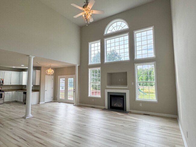 Building Photo - 14436 Sulphur Springs Terrace